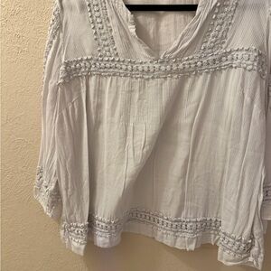 Crown & Ivy White Textured Blouse with Lace Accents